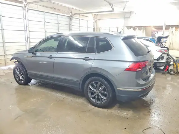 3VV3B7AX8PM133738 2023 VOLKSWAGEN TIGUAN - Image 2