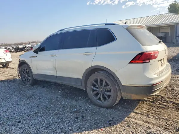 3VV3B7AX8RM067873 2024 VOLKSWAGEN TIGUAN - Image 2