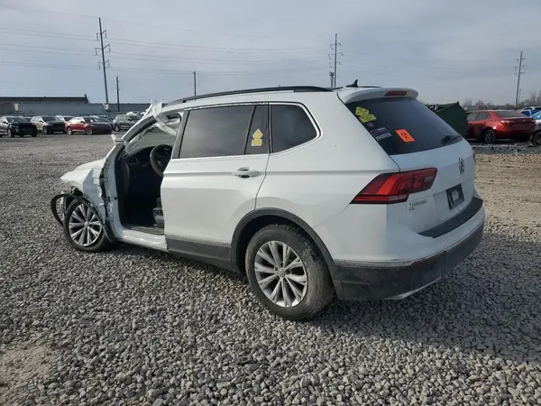 3VV3B7AX9JM004852 2018 VOLKSWAGEN TIGUAN - Image 2