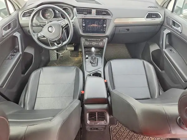 3VV3B7AX9JM007038 2018 VOLKSWAGEN TIGUAN - Image 8