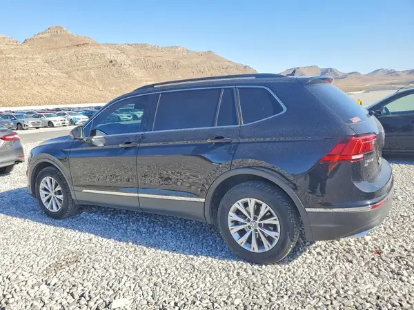 3VV3B7AX9JM023143 2018 VOLKSWAGEN TIGUAN - Image 2