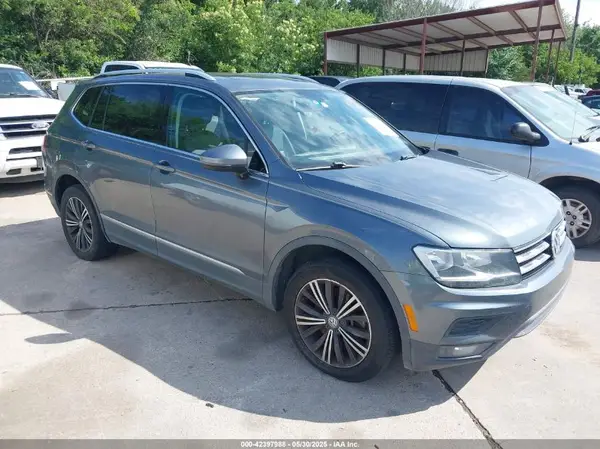 3VV3B7AX9JM023420 2018 VOLKSWAGEN TIGUAN - Image 1
