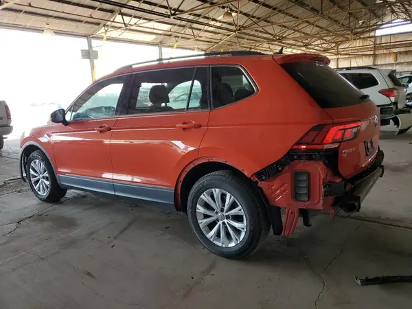 3VV3B7AX9JM024471 2018 VOLKSWAGEN TIGUAN - Image 2