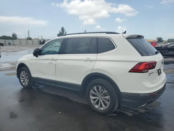 3VV3B7AX9JM029914 2018 VOLKSWAGEN TIGUAN - Image 2