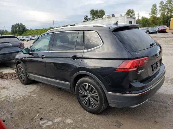3VV3B7AX9JM031419 2018 VOLKSWAGEN TIGUAN - Image 2