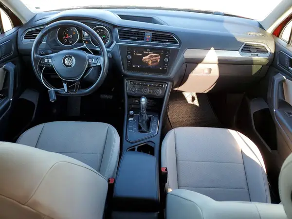 3VV3B7AX9JM039987 2018 VOLKSWAGEN TIGUAN - Image 8