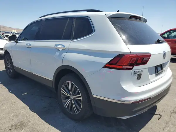 3VV3B7AX9JM040217 2018 VOLKSWAGEN TIGUAN - Image 2
