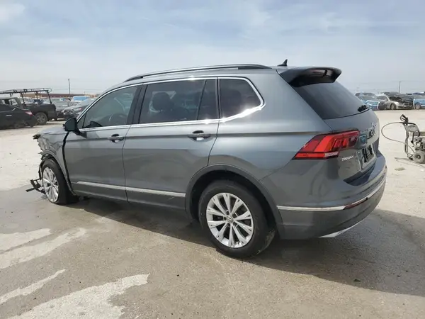 3VV3B7AX9JM054439 2018 VOLKSWAGEN TIGUAN - Image 2