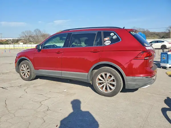 3VV3B7AX9JM054764 2018 VOLKSWAGEN TIGUAN - Image 2