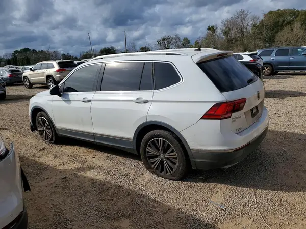 3VV3B7AX9JM060421 2018 VOLKSWAGEN TIGUAN - Image 2