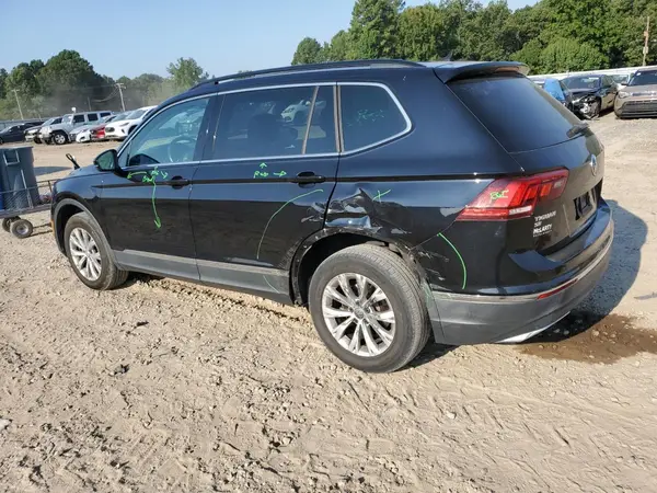 3VV3B7AX9JM071256 2018 VOLKSWAGEN TIGUAN - Image 2