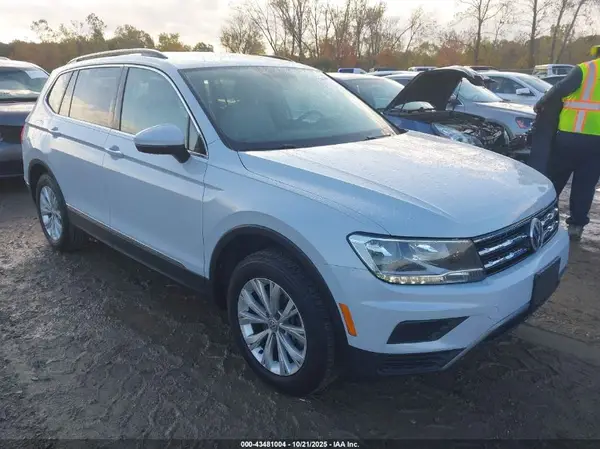 3VV3B7AX9JM082239 2018 VOLKSWAGEN TIGUAN - Image 1
