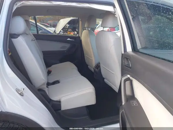 2018 VOLKSWAGEN TIGUAN auction photo 8