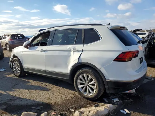 3VV3B7AX9JM083696 2018 VOLKSWAGEN TIGUAN - Image 2