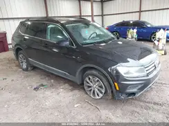 3VV3B7AX9JM101985 2018 VOLKSWAGEN TIGUAN