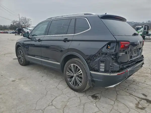 3VV3B7AX9JM128555 2018 VOLKSWAGEN TIGUAN - Image 2