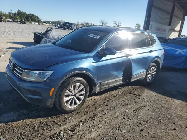 3VV3B7AX9JM155061 2018 VOLKSWAGEN TIGUAN - Image 1
