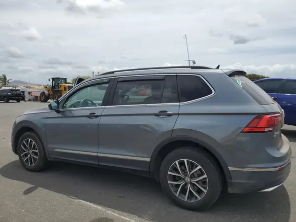 3VV3B7AX9JM210012 2018 VOLKSWAGEN TIGUAN - Image 2