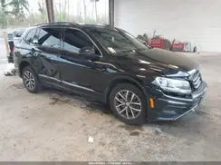 3VV3B7AX9JM213704 2018 VOLKSWAGEN TIGUAN