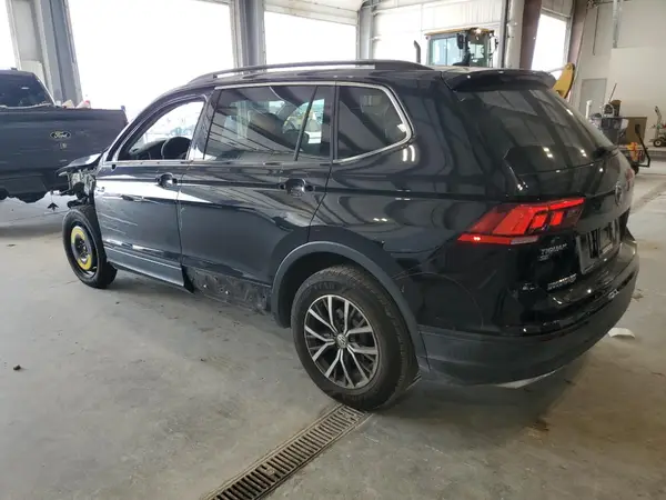 3VV3B7AX9KM015660 2019 VOLKSWAGEN TIGUAN - Image 2
