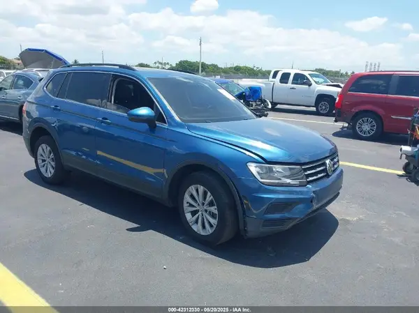 3VV3B7AX9KM057438 2019 VOLKSWAGEN TIGUAN - Image 1