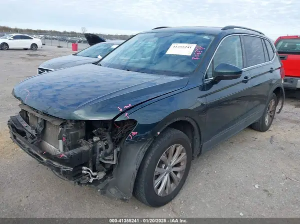 3VV3B7AX9KM060713 2019 VOLKSWAGEN TIGUAN - Image 2