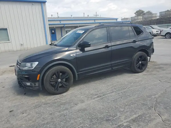 3VV3B7AX9KM105858 2019 VOLKSWAGEN TIGUAN - Image 1