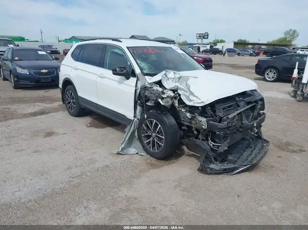 3VV3B7AX9KM139539 2019 VOLKSWAGEN TIGUAN - Image 1