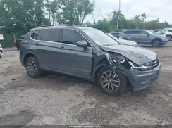 3VV3B7AX9KM164067 2019 VOLKSWAGEN TIGUAN