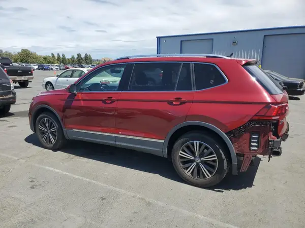 3VV3B7AX9KM188823 2019 VOLKSWAGEN TIGUAN - Image 2