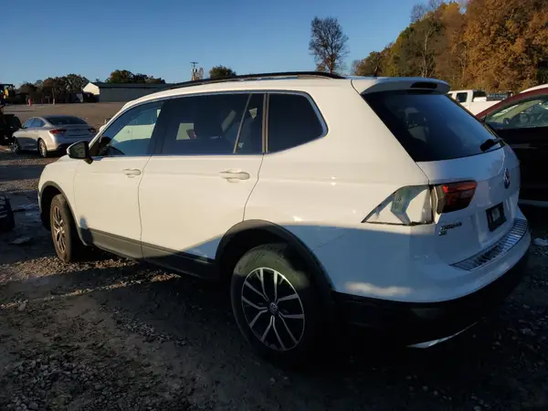 3VV3B7AX9KM190913 2019 VOLKSWAGEN TIGUAN - Image 2