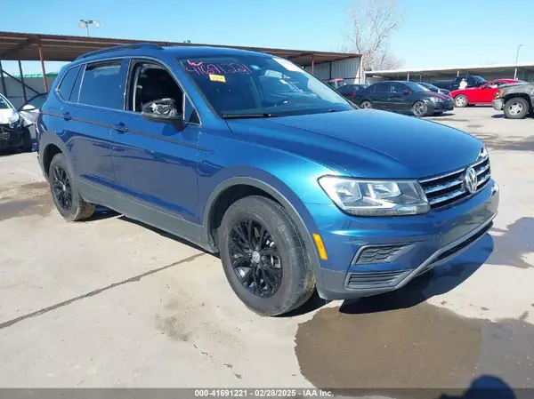 3VV3B7AX9KM197862 2019 VOLKSWAGEN TIGUAN - Image 1