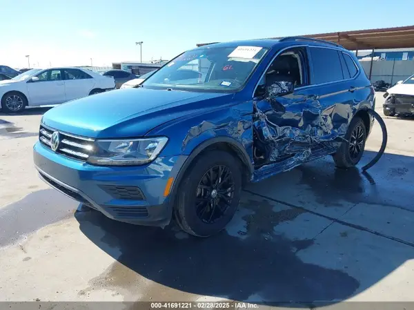 3VV3B7AX9KM197862 2019 VOLKSWAGEN TIGUAN - Image 2