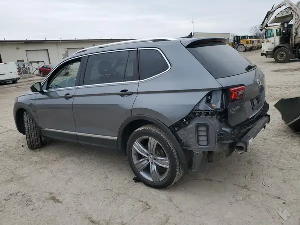 3VV3B7AX9LM075925 2020 VOLKSWAGEN TIGUAN - Image 2