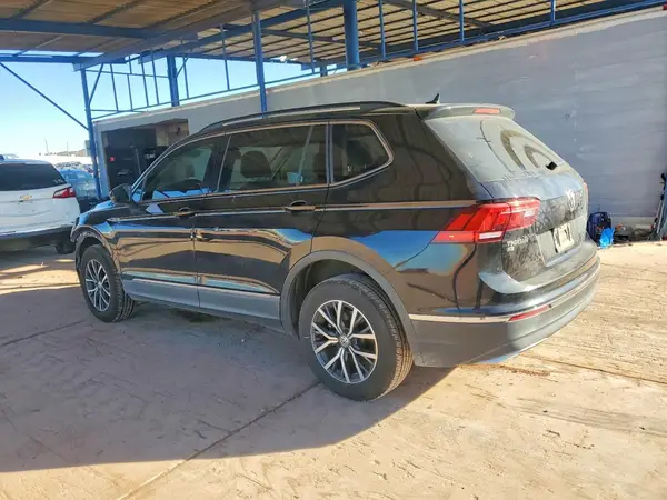 3VV3B7AX9LM099237 2020 VOLKSWAGEN TIGUAN - Image 2