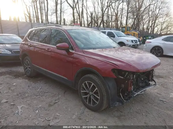 3VV3B7AX9LM101116 2020 VOLKSWAGEN TIGUAN - Image 1