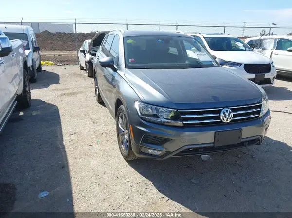 3VV3B7AX9LM129871 2020 VOLKSWAGEN TIGUAN - Image 1