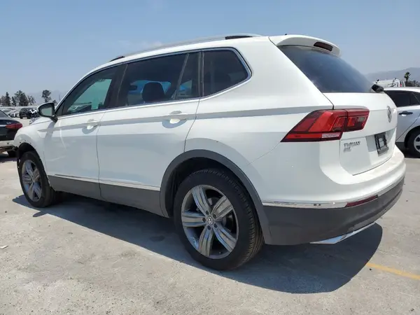 3VV3B7AX9LM142152 2020 VOLKSWAGEN TIGUAN - Image 2