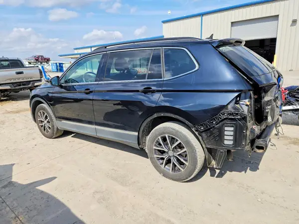 3VV3B7AX9LM166516 2020 VOLKSWAGEN TIGUAN - Image 2