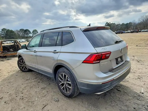 3VV3B7AX9LM178598 2020 VOLKSWAGEN TIGUAN - Image 2