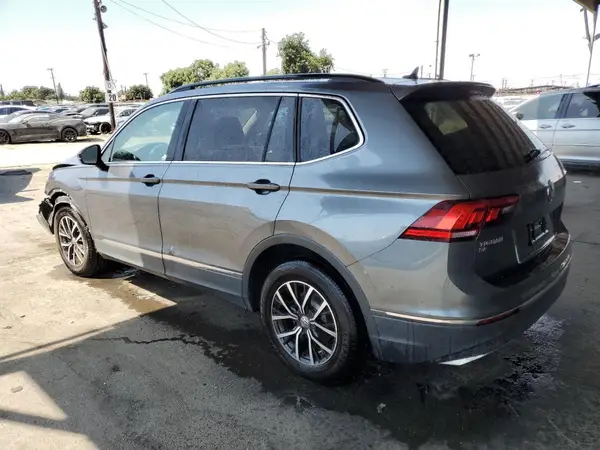 3VV3B7AX9MM038679 2021 VOLKSWAGEN TIGUAN - Image 2