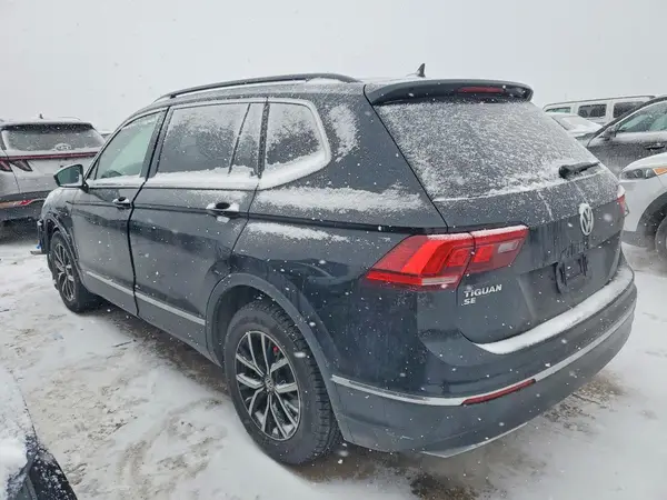 3VV3B7AX9MM043302 2021 VOLKSWAGEN TIGUAN - Image 2