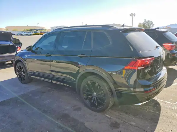 3VV3B7AX9MM049410 2021 VOLKSWAGEN TIGUAN - Image 2