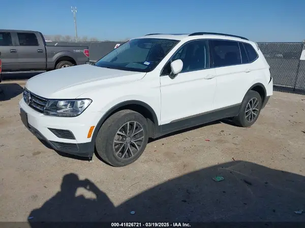 3VV3B7AX9MM051920 2021 VOLKSWAGEN TIGUAN - Image 2