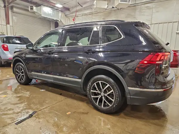 3VV3B7AX9MM055983 2021 VOLKSWAGEN TIGUAN - Image 2