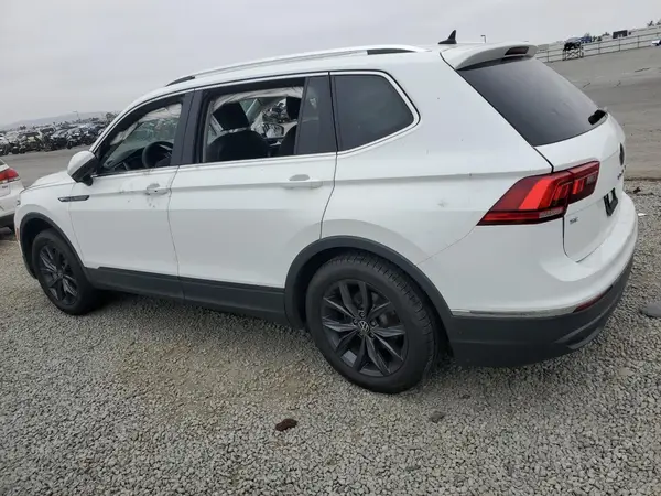 3VV3B7AX9NM033712 2022 VOLKSWAGEN TIGUAN - Image 2