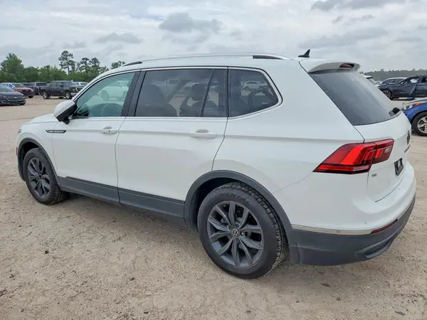 3VV3B7AX9NM059257 2022 VOLKSWAGEN TIGUAN - Image 2