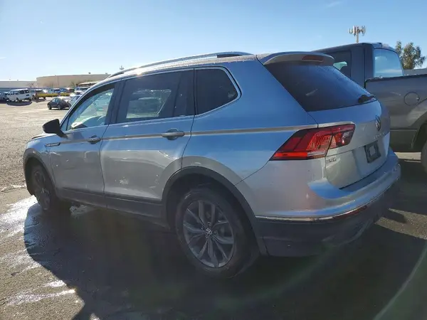 3VV3B7AX9NM161383 2022 VOLKSWAGEN TIGUAN - Image 2