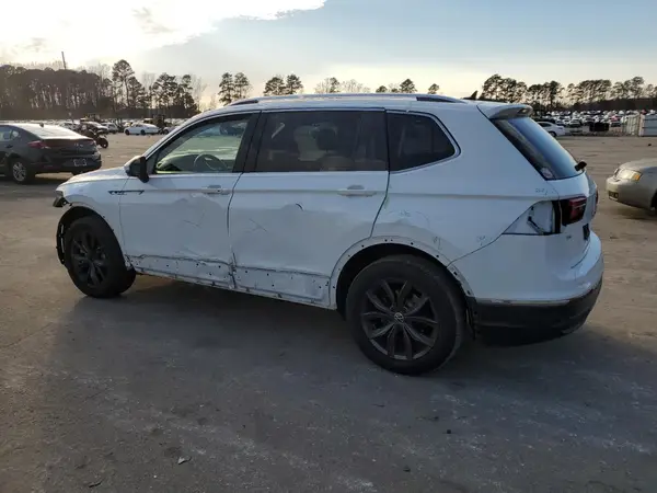 3VV3B7AX9NM164428 2022 VOLKSWAGEN TIGUAN - Image 2