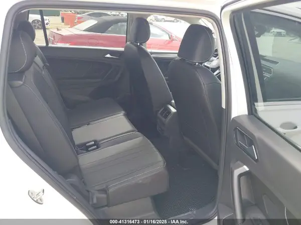 3VV3B7AX9PM003760 2023 VOLKSWAGEN TIGUAN - Image 8